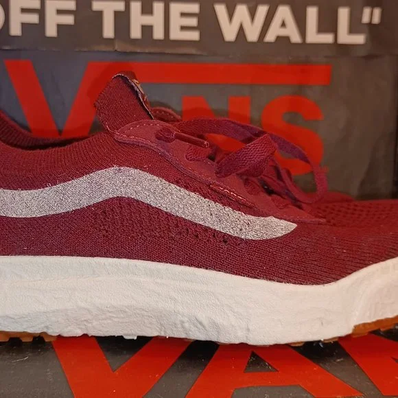 Vans Men's 7.5/Women's 9 UltraRange Vr3 Port Red White Mesh VN0A4BXBPRT - Picture 11 of 12